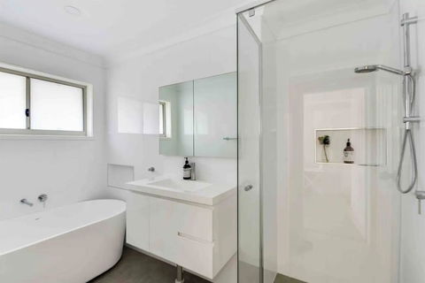 Ocean Views On Barnhill - Accommodation Bookings 3