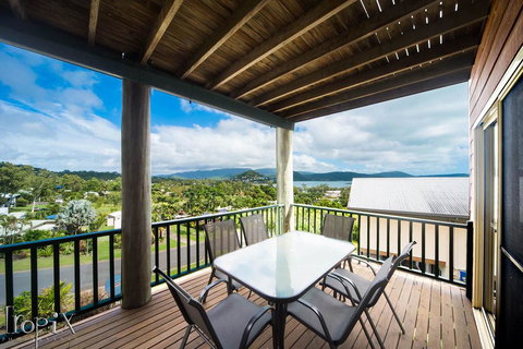 Ocean Views Whitsundays - Accommodation Bookings 2