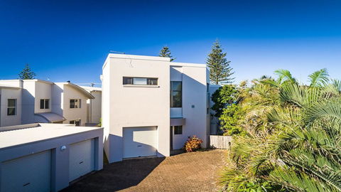 OCEAN WAVES - WiFi - Accommodation Bookings 3