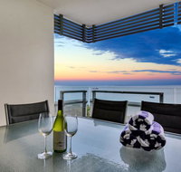 Oceana Darwin Central Oceanfront 3 bedroom 2 Lounge Room Pool Gym Tennis Court Sleeps 9 - Accommodation Bookings