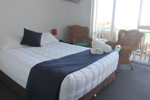 Oceanside Hawks Nest - Accommodation Bookings 3