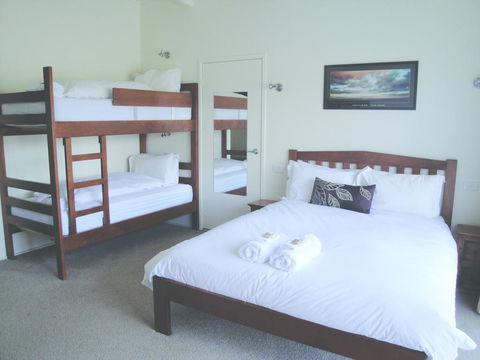 Off Mountain Accommodation - Accommodation Bookings 3