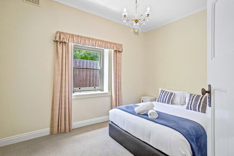 Old World Charm On Shannon - Accommodation Bookings 3