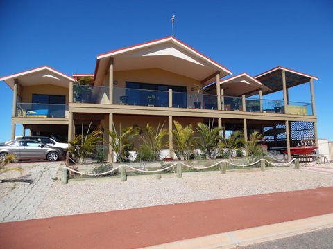 On The Deck @ Shark Bay - Accommodation Bookings 3