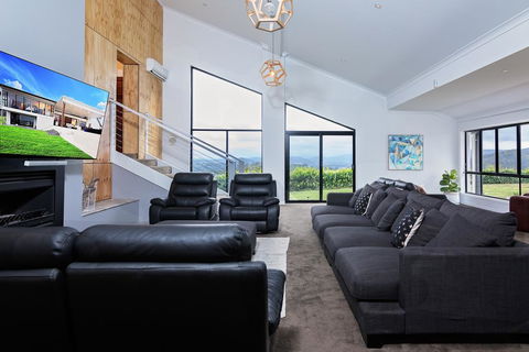On Top Of The World - Accommodation Bookings 2