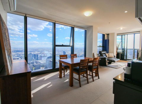 ON TOP OF THE WORLD - BEST VIEWS IN MELBOURNE !! - Accommodation Bookings 1