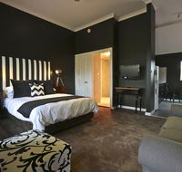One Paddock Currency Creek Winery Villas