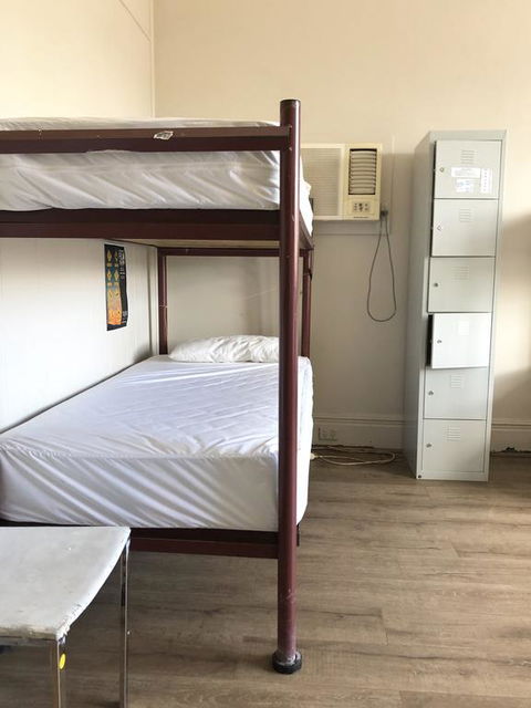 Ozi Inn Backpackers - Accommodation Bookings 3