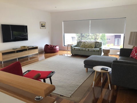 Pacific Paradise - Accommodation Bookings 1