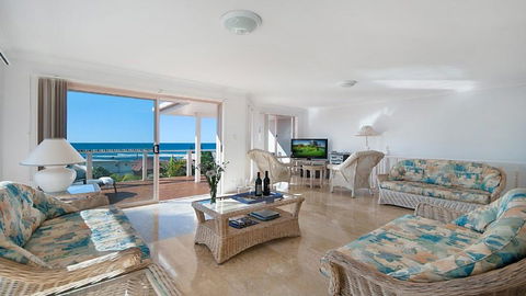 Pacific Rose - Winter Holiday Special - Accommodation Bookings 2