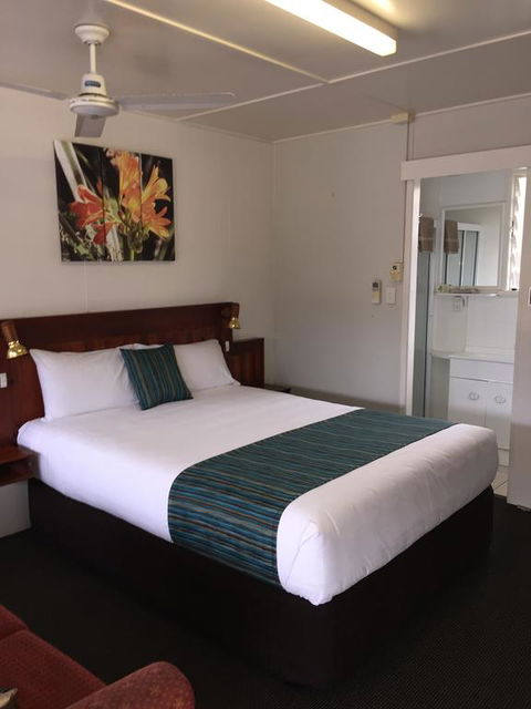 Pacific Sun Motor Inn - Accommodation Bookings 3