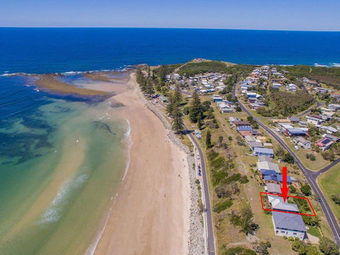 Pacifica 1 - On The Beach At Brooms Head - Accommodation Bookings 2