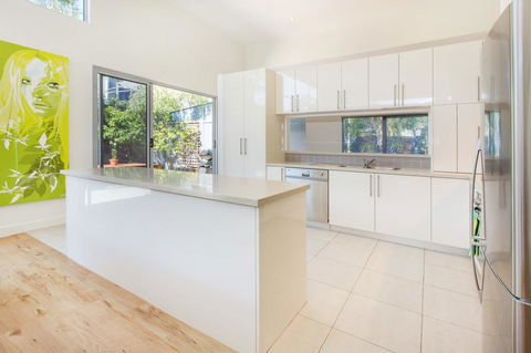 PALM COURT RETREAT - MORNINGTON - Accommodation Bookings 3