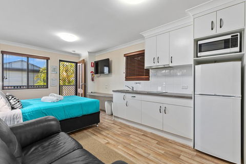Palms Hervey Bay - Accommodation Bookings 0