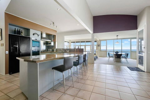 PANORAMA VIEWS - Spectacular Ocean Views - Accommodation Bookings 2