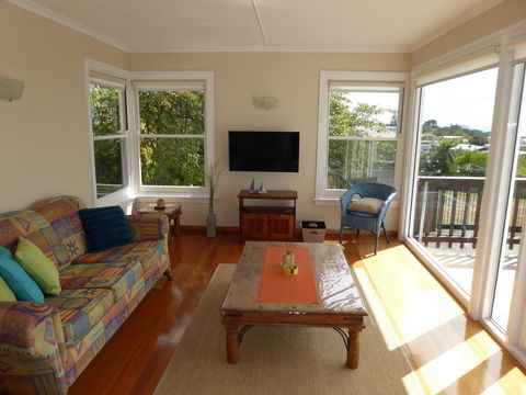 Panoramic Views On Walter - Accommodation Bookings 3