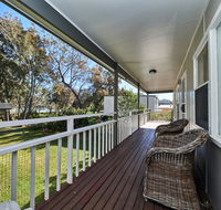 Paradise Bungalow Waterfront - Accommodation Bookings
