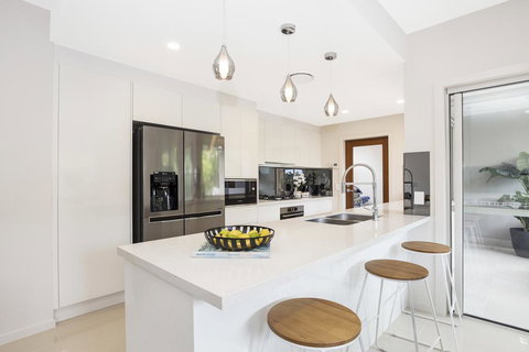 Park Avenue Terrace House Sleeps 9 - Accommodation Bookings 3