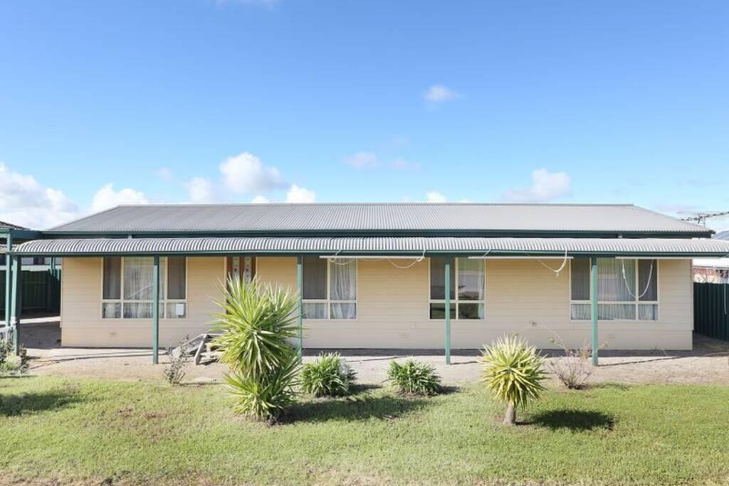 Urania SA Accommodation Bookings