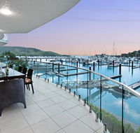Pavillion 3 Absolute Waterfront 4 Bedroom 2 Lounge Room Plunge Pool  Golf Buggy
