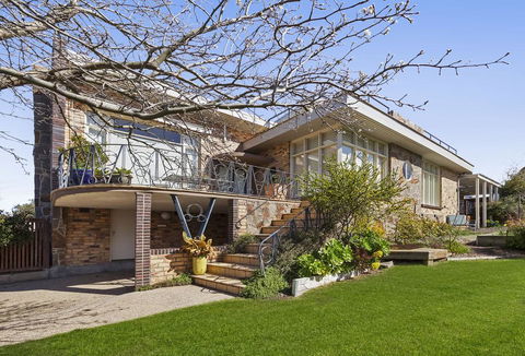 Paw Up Luxury Villa In Rye - Accommodation Bookings 1