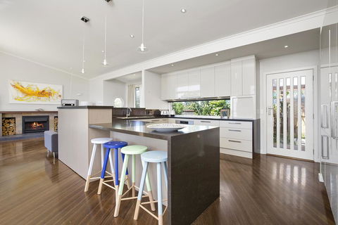 Paw Up Luxury Villa In Rye - Accommodation Bookings 3