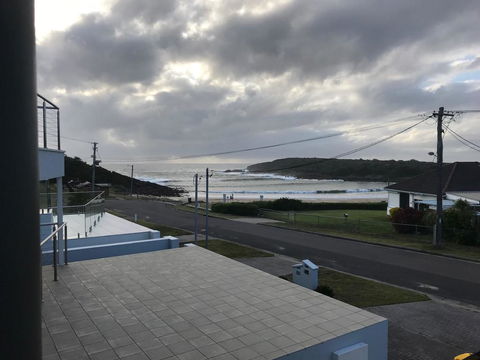 Peaceful, Relaxing With Amazing Water Views - Accommodation Bookings 0