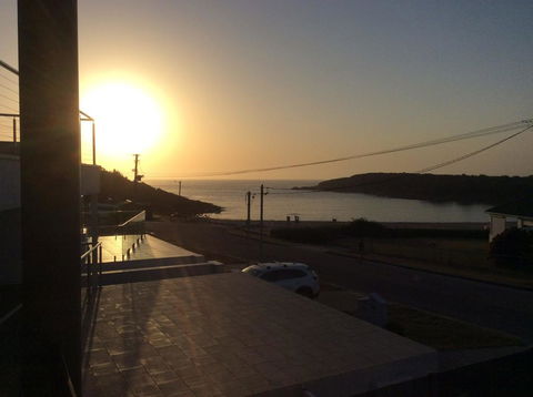 Peaceful, Relaxing With Amazing Water Views - Accommodation Bookings 3
