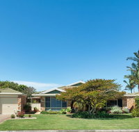 Pebbles by the beach at Fingal bay - Accommodation Bookings