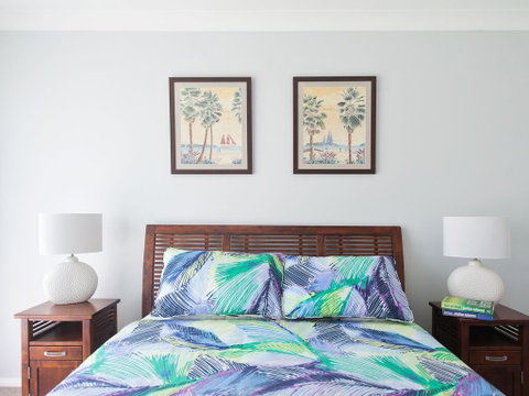 Pebbles By The Beach At Fingal Bay - Accommodation Bookings 3