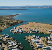 Pelican Landing - Stunning Lake King Views - Accommodation Bookings