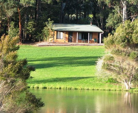 Pemberton Lake View Chalets - Accommodation Bookings 2