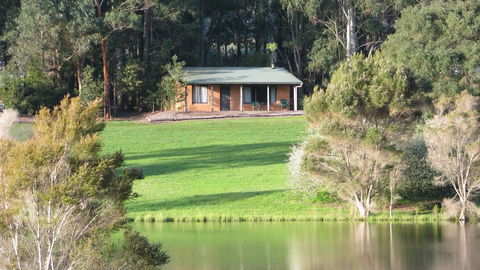 Pemberton Lake View Chalets - Accommodation Bookings 1