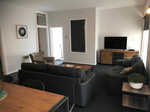 Penguin Seaside Motel - Accommodation Bookings 2