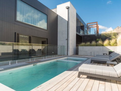 Peninsula Hot Springs Designer Home! - Accommodation Bookings 1