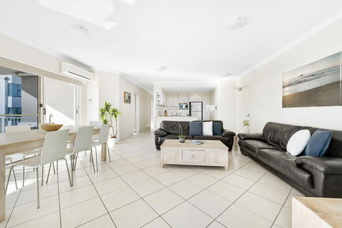 Penthouse - Private Rooftop Spa - Accommodation Bookings 2