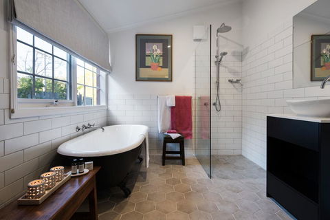 Persimmon - Accommodation Bookings 3