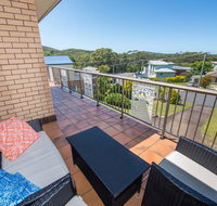 Pet Friendly Lentara St 8 - Fingal Bay - Accommodation Bookings