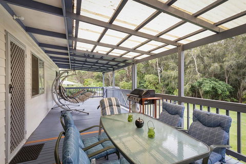 Pet-friendly Beach House @ Kianga - Accommodation Bookings 0