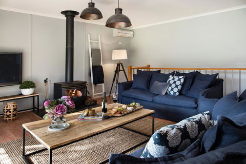 Phoenix - Accommodation Bookings 2