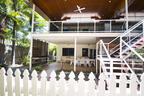 Picnic Bay Apartments Unit 1 - Accommodation Bookings 3