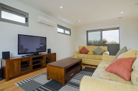 PIER 55 - DROMANA... - Accommodation Bookings 3