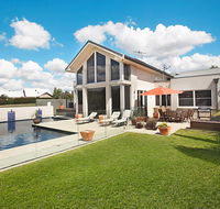 Play A Round - Accommodation Bookings