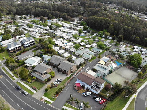 Pleasurelea Tourist Resort & Caravan Park - Accommodation Bookings 2