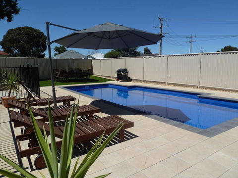 Ploughmans Motor Inn - Accommodation Bookings 0