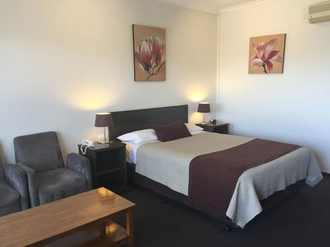 Ploughmans Motor Inn - Accommodation Bookings 2