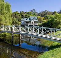 PLUM TREE COTTAGE - spa cottage with woodfire - Accommodation Bookings