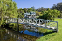 PLUM TREE COTTAGE - spa cottage with woodfire