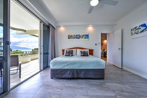 POINCIANA 101 HAMILTON ISLAND CENTRALLY LOCATED 3 BEDROOM, Plus BUGGY!! - Accommodation Bookings 0