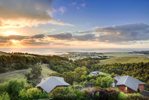 Point Of View - Accommodation Bookings 0